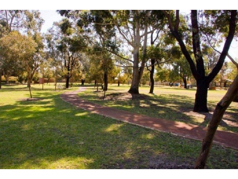 10/13 – 17 Groves Avenue, Attadale WA 6156