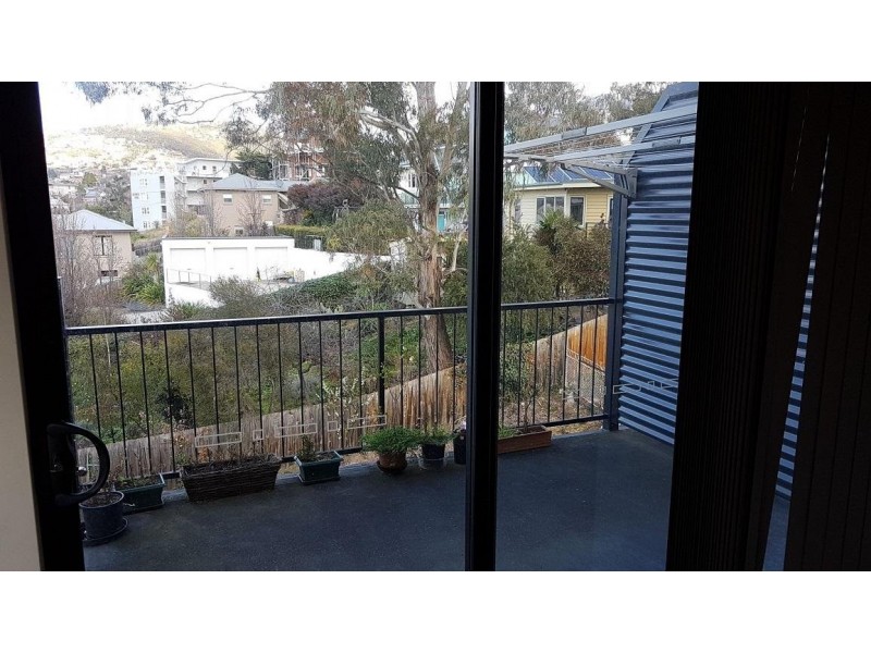 1/8 Byron Street, Sandy Bay TAS 7005