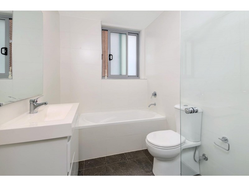 10/18-22A Hope Street, Rosehill NSW 2142