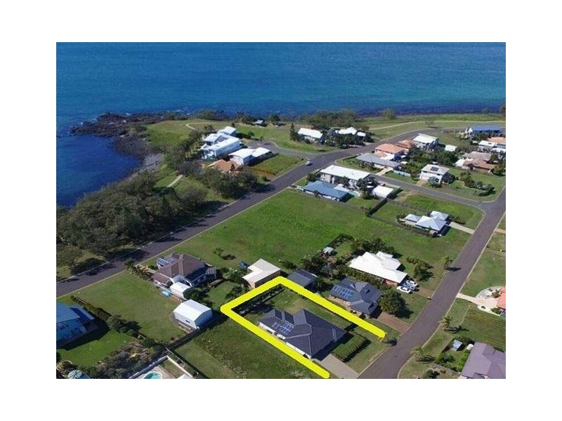 26 Mokera Street, Coral Cove QLD 4670