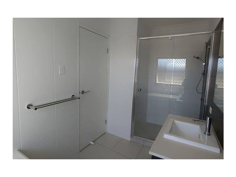 26 Mokera Street, Coral Cove QLD 4670
