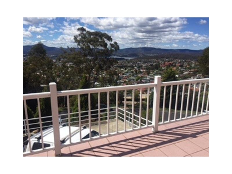 18 Jabez Crescent, Lenah Valley TAS 7008