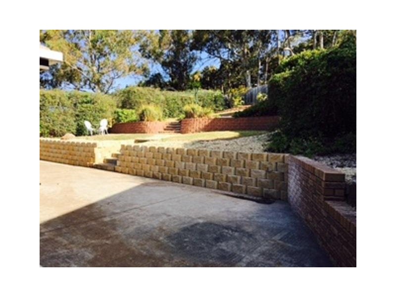 18 Jabez Crescent, Lenah Valley TAS 7008