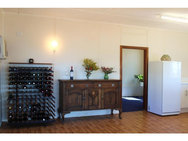 486 Dolphin Drive, Mount Dutton Bay SA 5607
