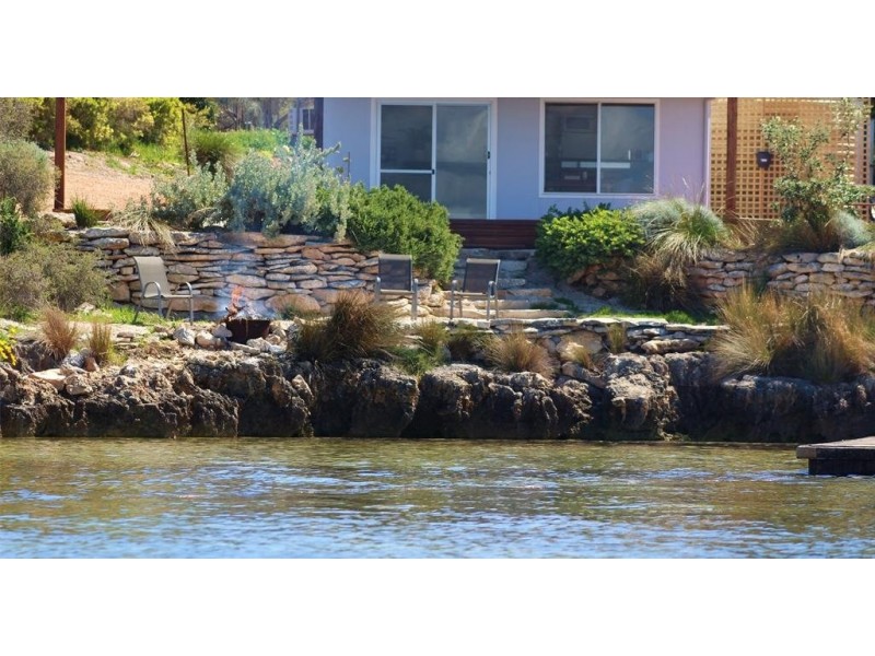486 Dolphin Drive, Mount Dutton Bay SA 5607