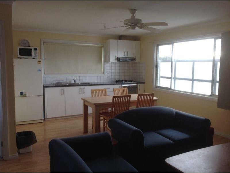 174 Purinuan Road, Reservoir VIC 3073