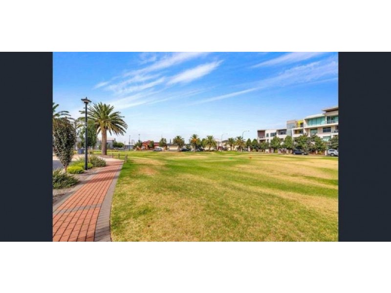 99 Rondo Avenue, Findon SA 5023