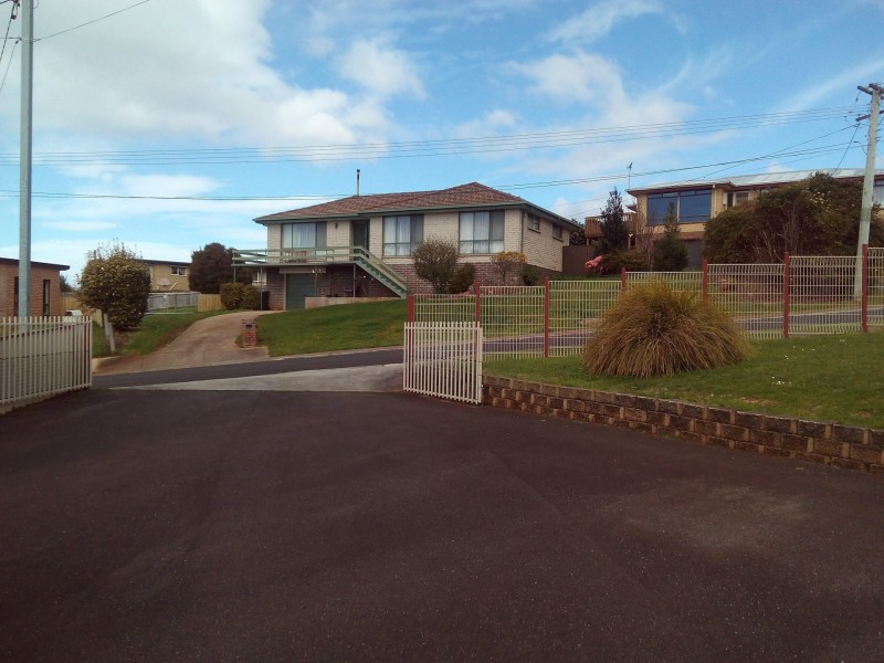5 Flinders Drive, Somerset TAS 7322