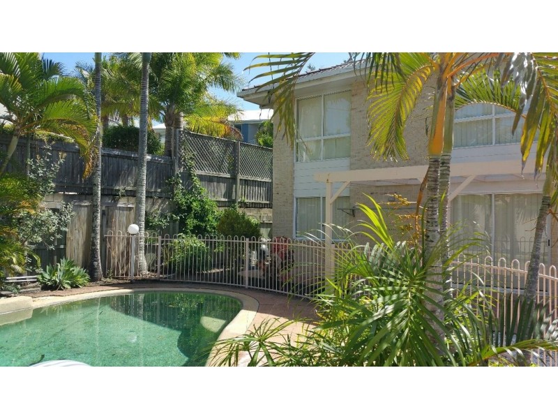 2/5 Perry Street, Coolum Beach QLD 4573