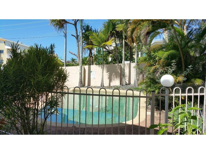 2/5 Perry Street, Coolum Beach QLD 4573