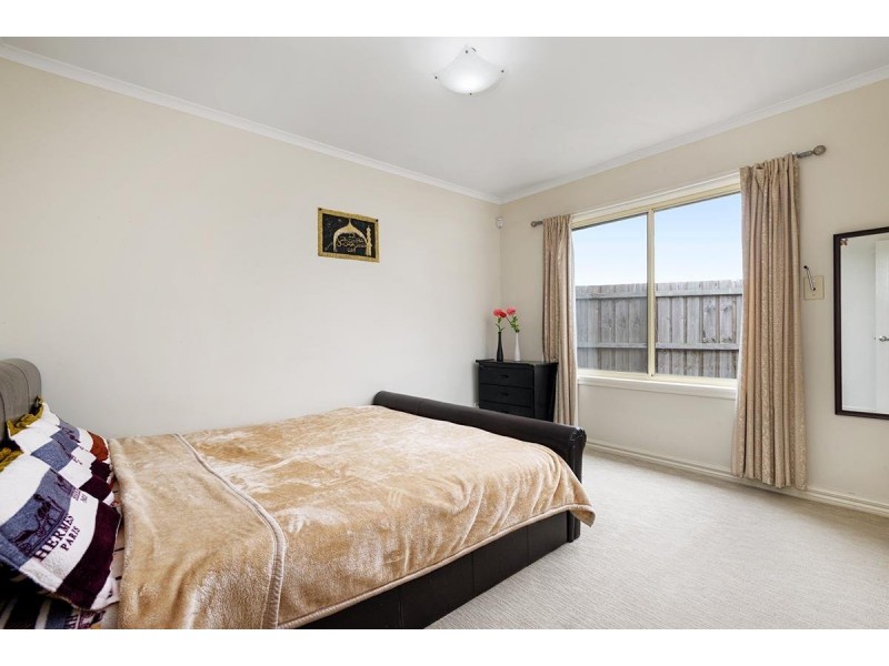 2/5 Fieldlark Court, Werribee VIC 3030