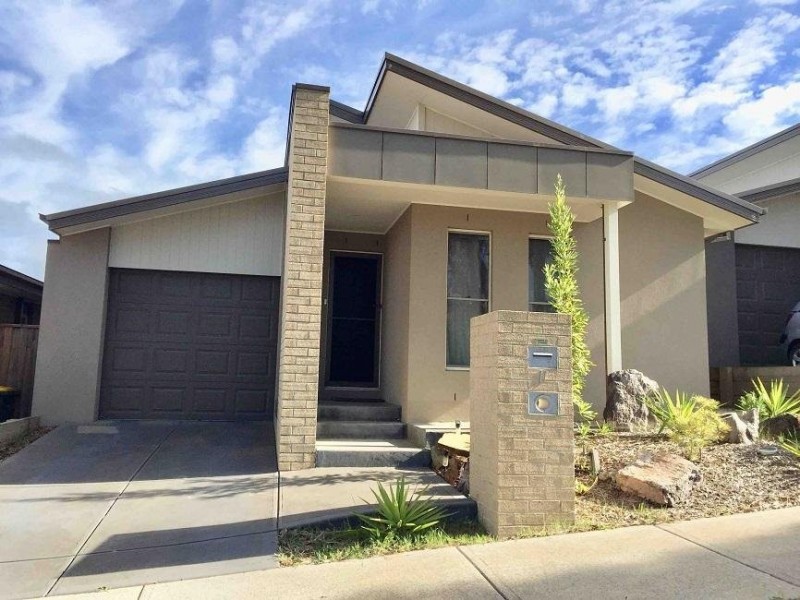 11 Besra Drive, Doreen VIC 3754