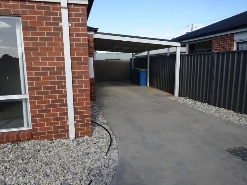 2/20 Exhibition Street, Numurkah VIC 3636