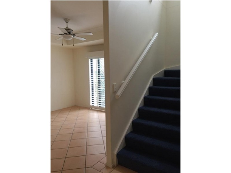 2/29 Sunset Boulevard, Surfers Paradise QLD 4217