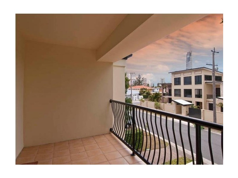 2/29 Sunset Boulevard, Surfers Paradise QLD 4217