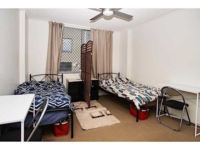 5/72 Marine Parade, Southport QLD 4215