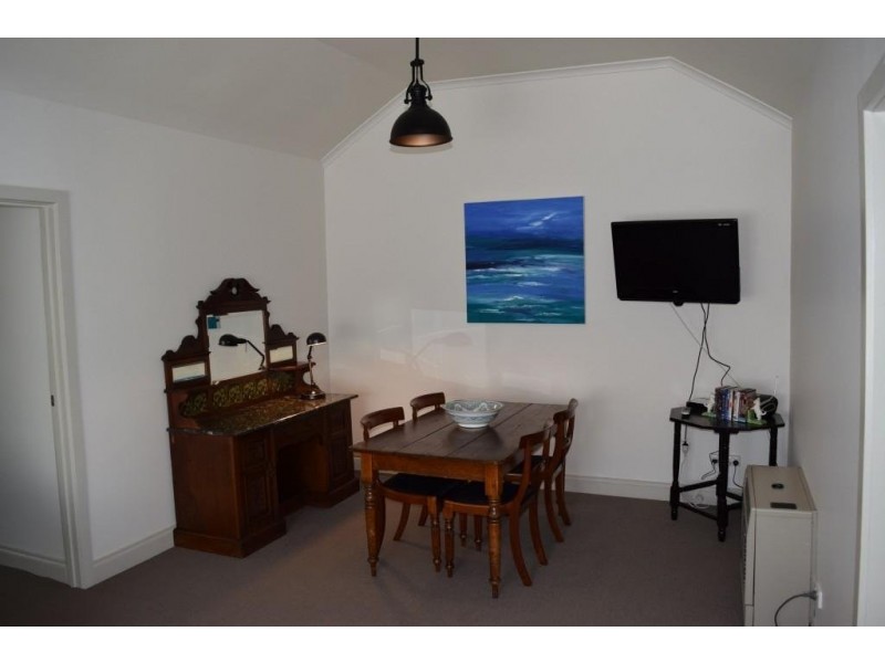 *24 Hunt Street, Ballarat East VIC 3350