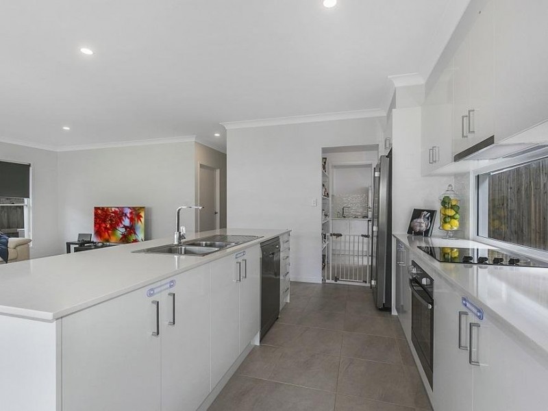 15A Russell Street, Cleveland QLD 4163