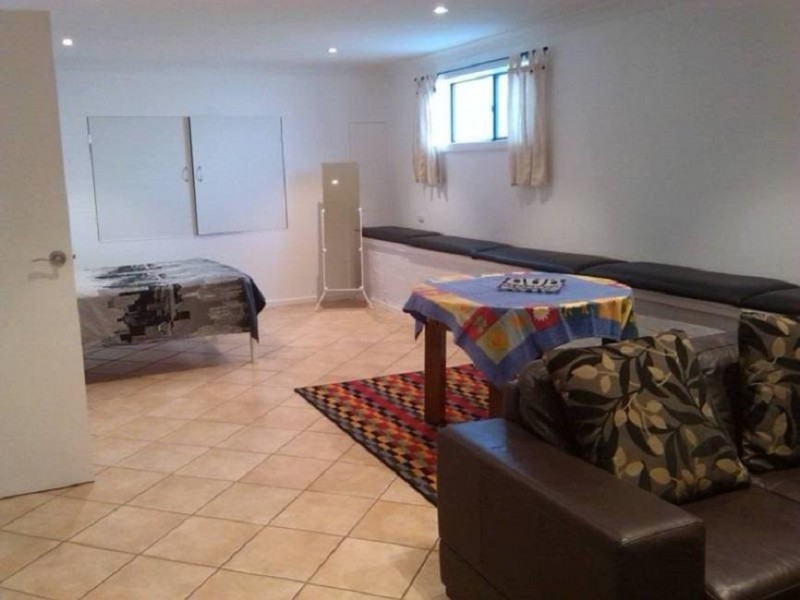 * Munro Street, Baulkham Hills NSW 2153