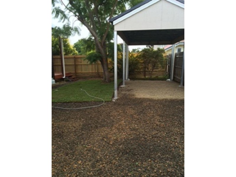 2/32 Clifton Street, Booval QLD 4304