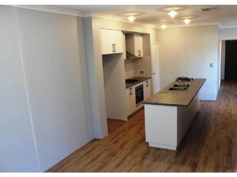 46 Belcastro Way, Madeley WA 6065