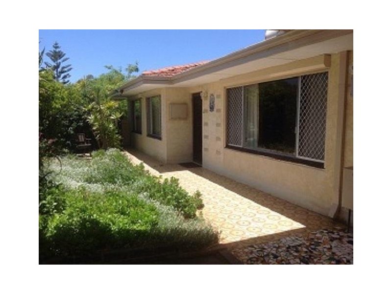 27 Riggs Way, Hamilton Hill WA 6163