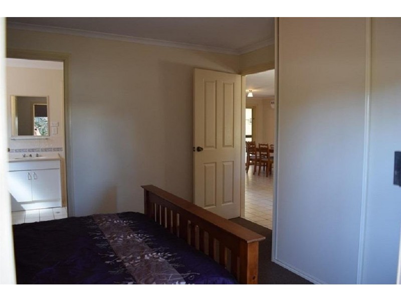 52 Strathmont Drive, Strathalbyn SA 5255