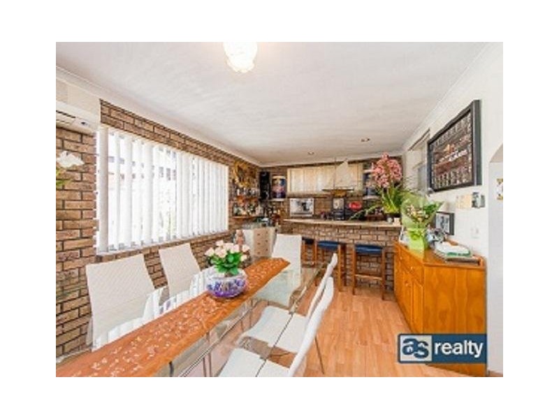 32 Cameron Street, Embleton WA 6062