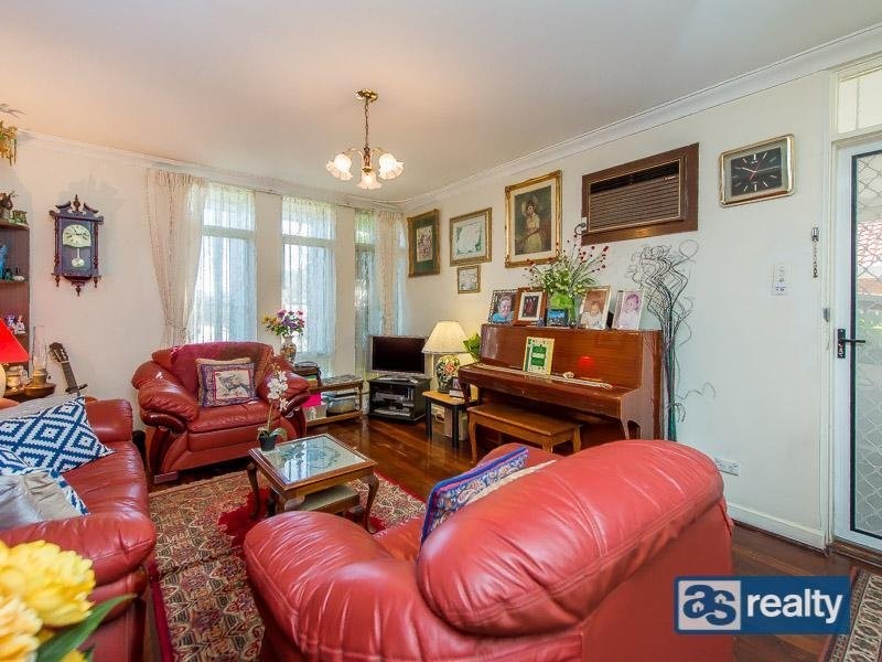 32 Cameron Street, Embleton WA 6062