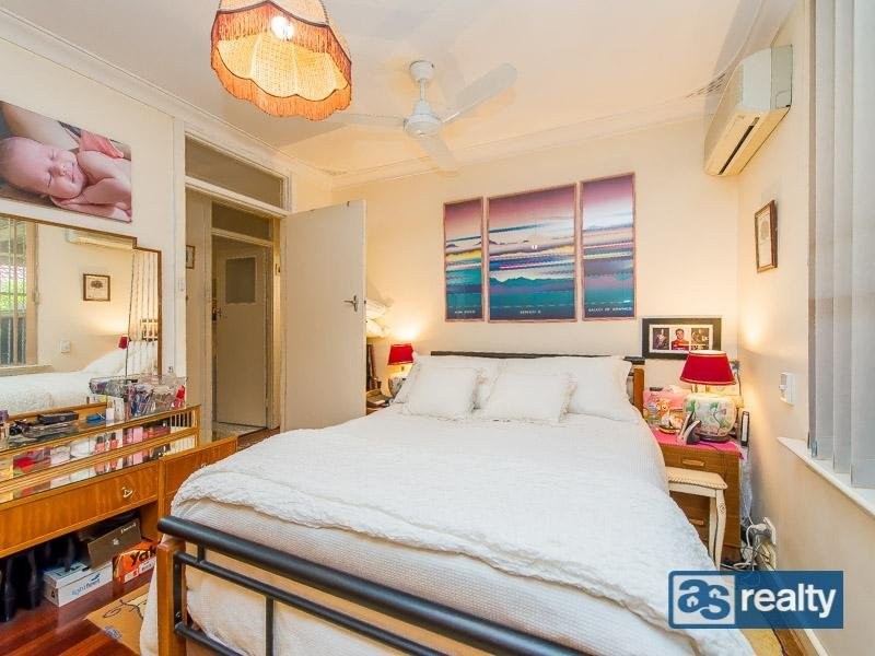 32 Cameron Street, Embleton WA 6062