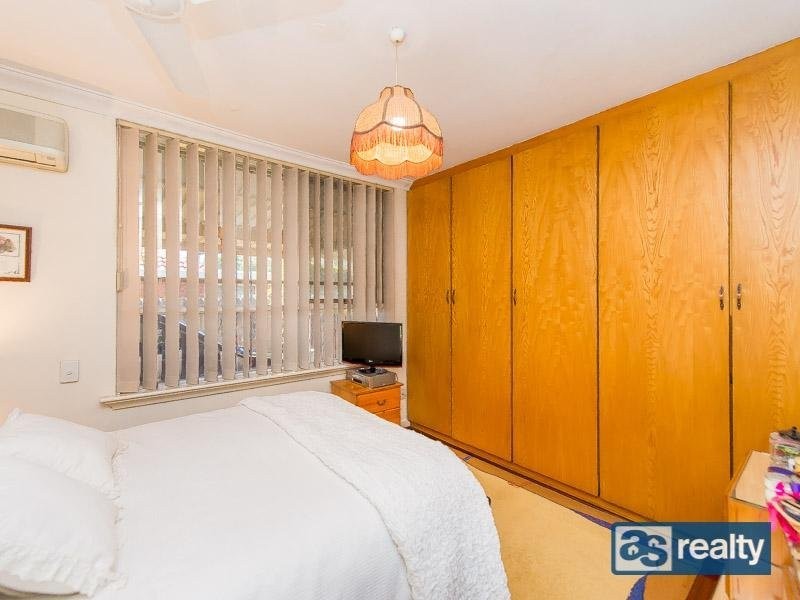 32 Cameron Street, Embleton WA 6062