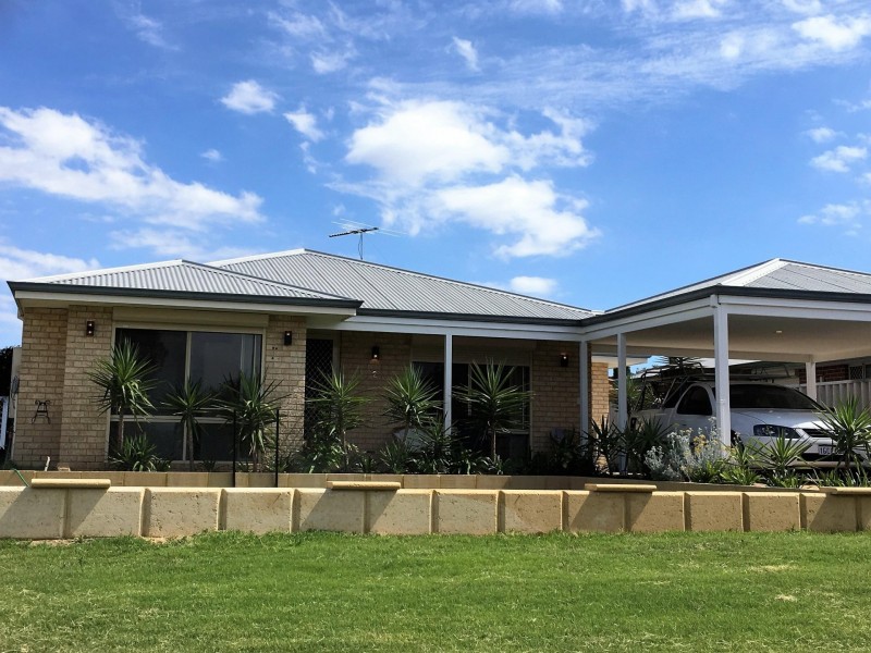 2 Auburn Close, Marangaroo WA 6064