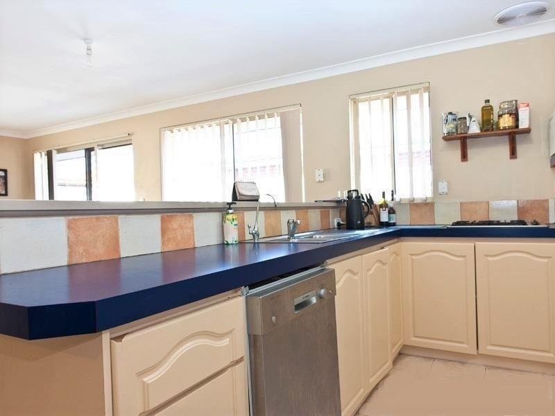 2 Auburn Close, Marangaroo WA 6064