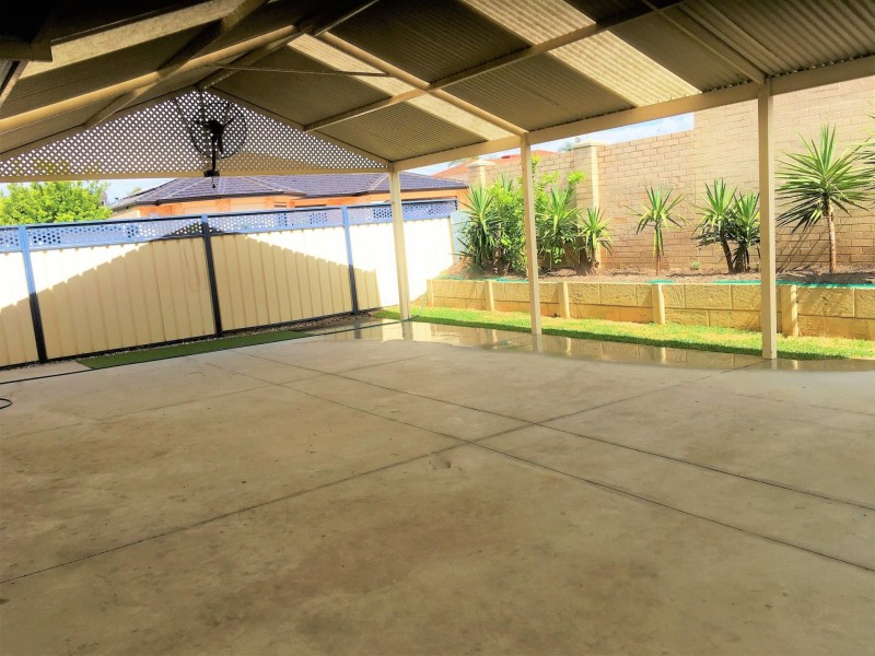 2 Auburn Close, Marangaroo WA 6064