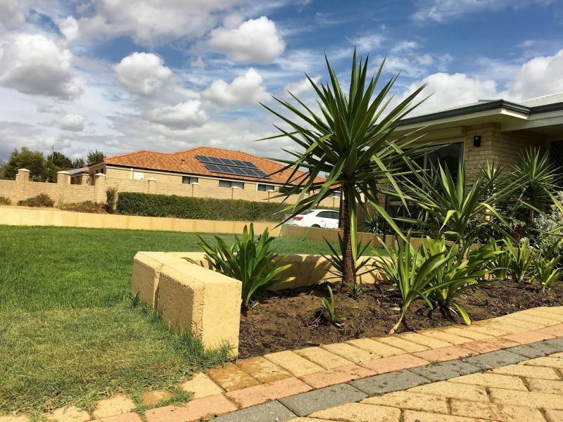 2 Auburn Close, Marangaroo WA 6064