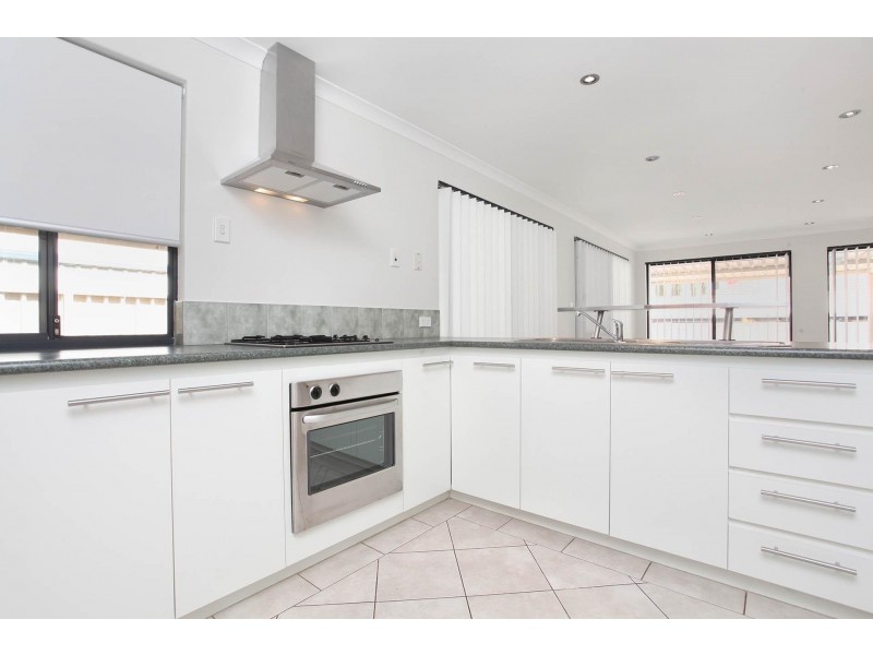 72 Hardey East Road, Wattle Grove WA 6107