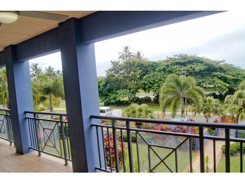 325/275-277 The Esplanade, Cairns City QLD 4870