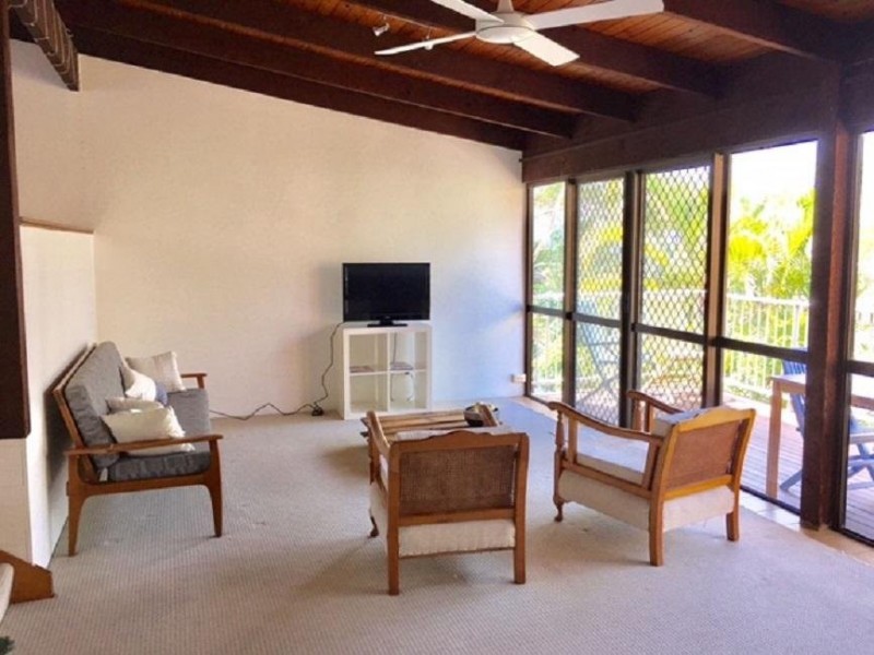 2/20 Sobraon Street, Sunrise Beach QLD 4567