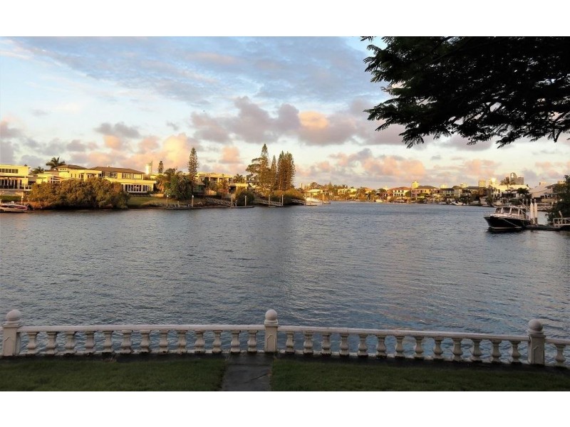 Broadbeach Waters QLD 4218