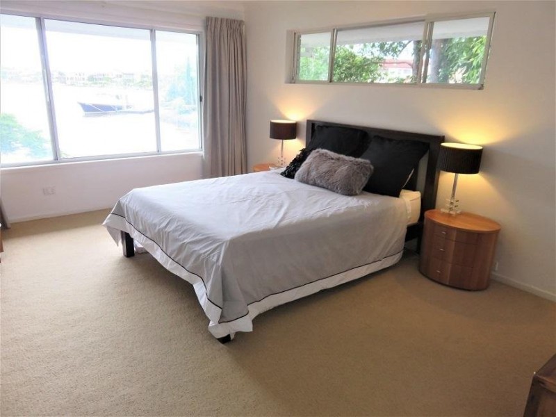 Broadbeach Waters QLD 4218