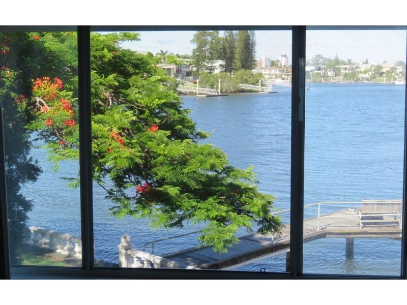 Broadbeach Waters QLD 4218