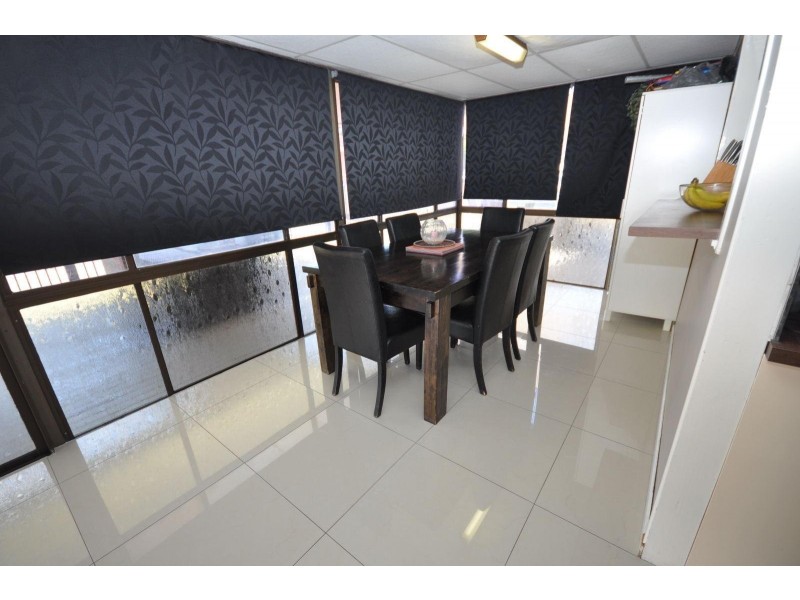 132 North Road, Woodridge QLD 4114