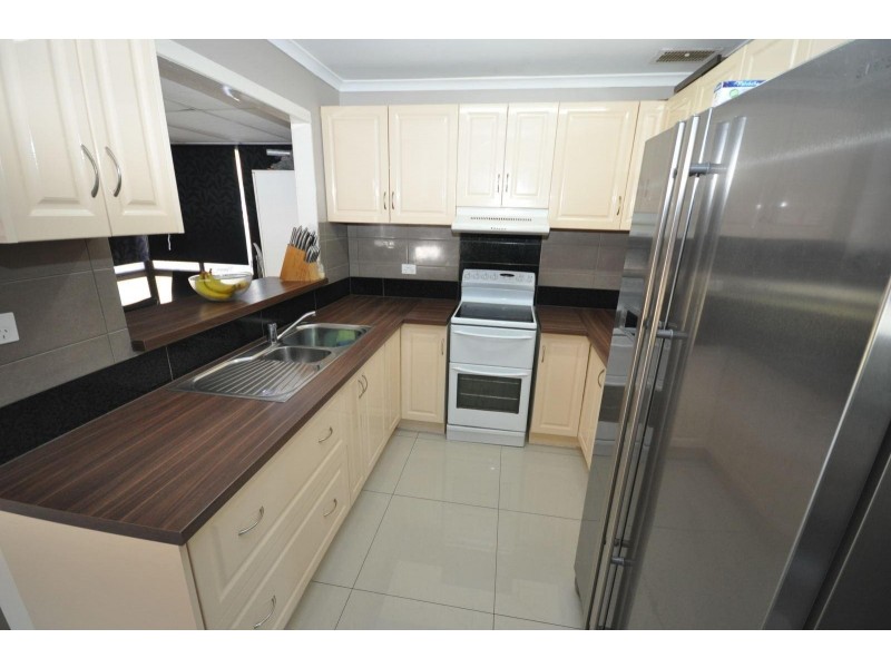 132 North Road, Woodridge QLD 4114