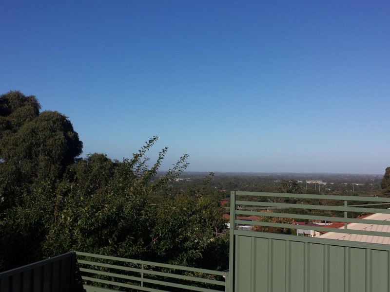 17 Bedfordale Hill Road, Mount Richon WA 6112