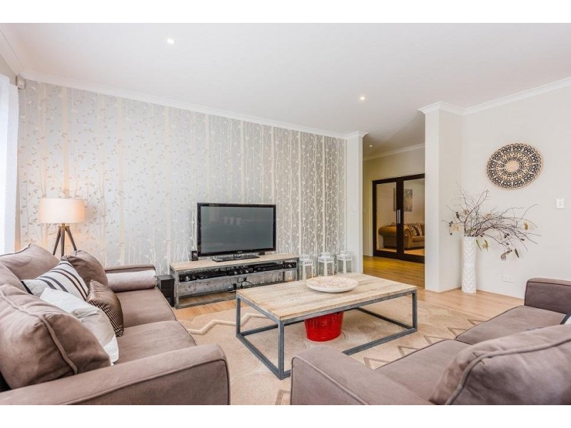 9 Moonbooli Street, Forrestfield WA 6058