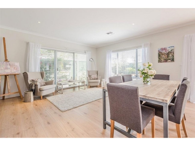 9 Moonbooli Street, Forrestfield WA 6058