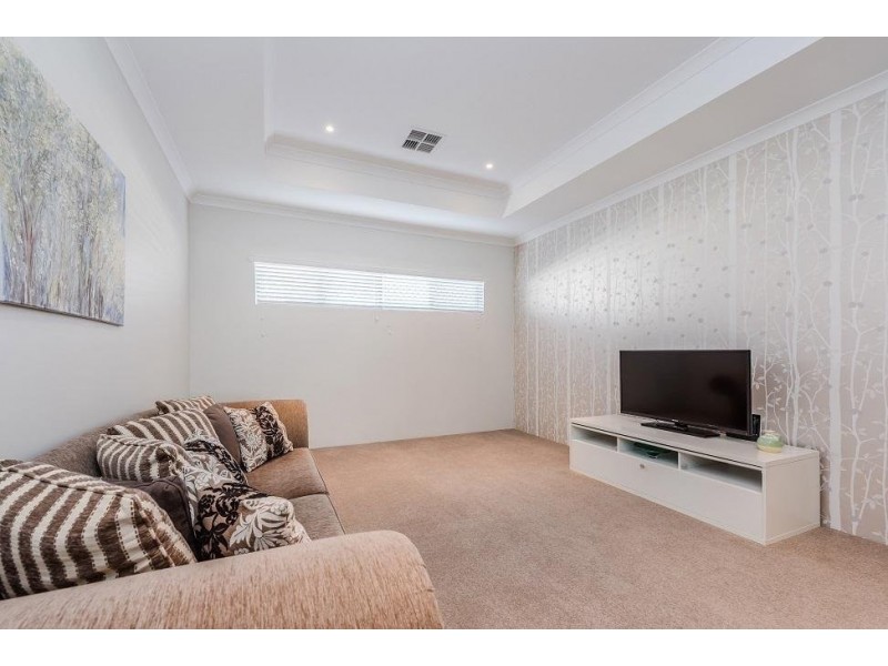 9 Moonbooli Street, Forrestfield WA 6058