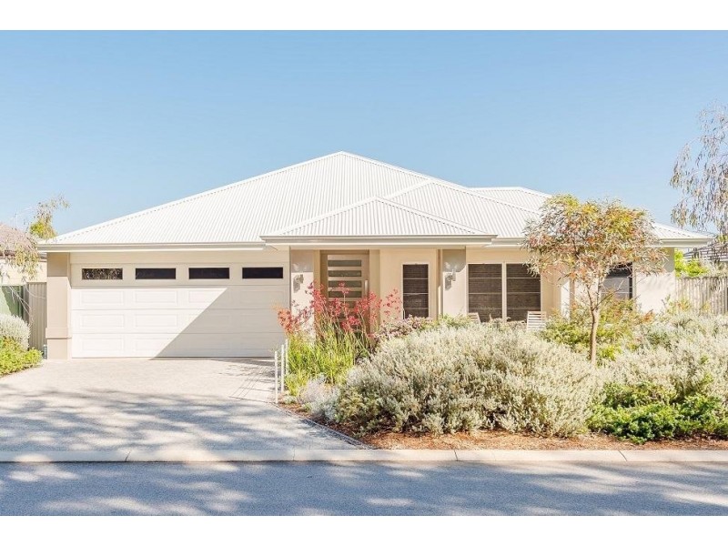 9 Moonbooli Street, Forrestfield WA 6058