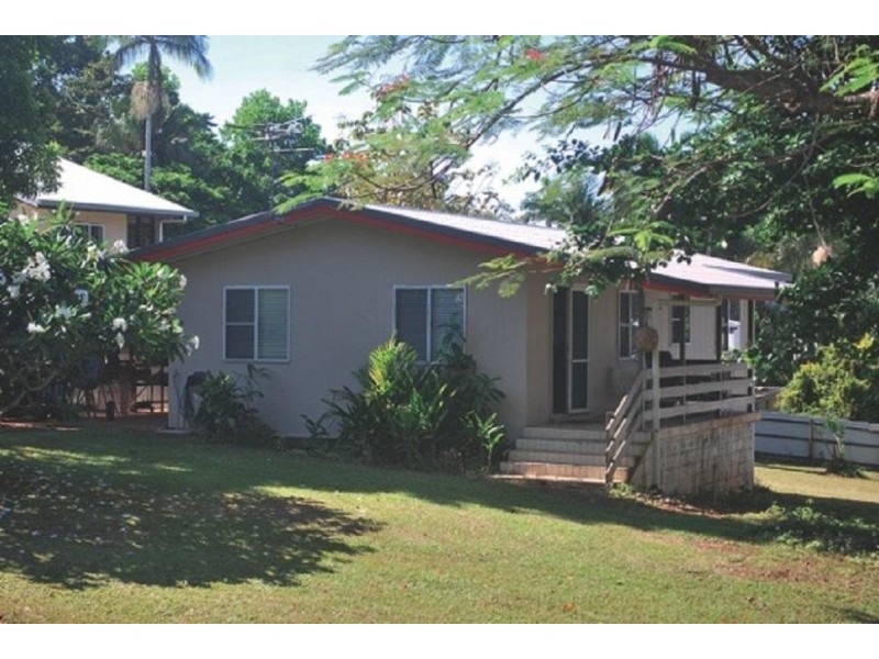 39 Cutten Street, Bingil Bay QLD 4852