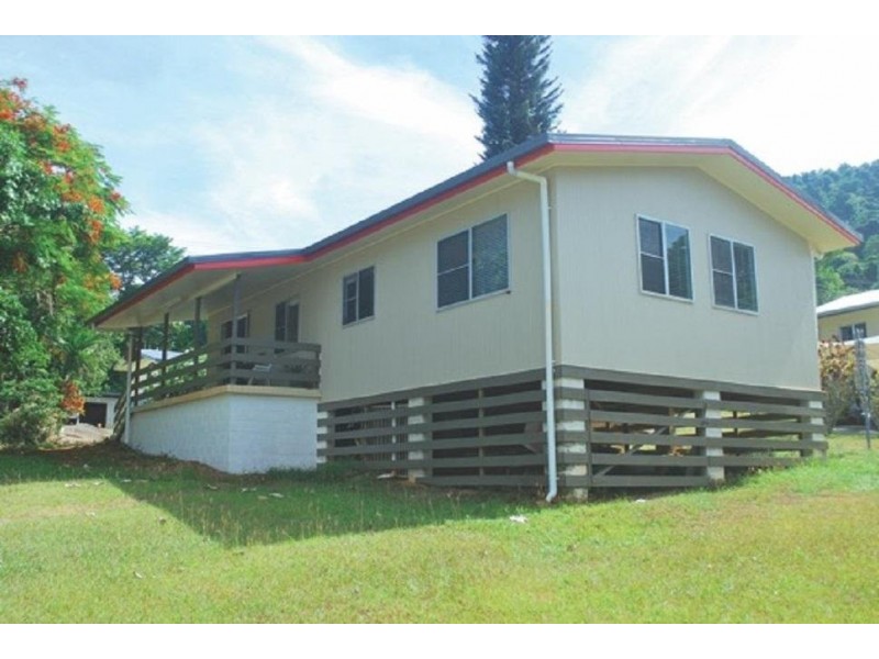 39 Cutten Street, Bingil Bay QLD 4852